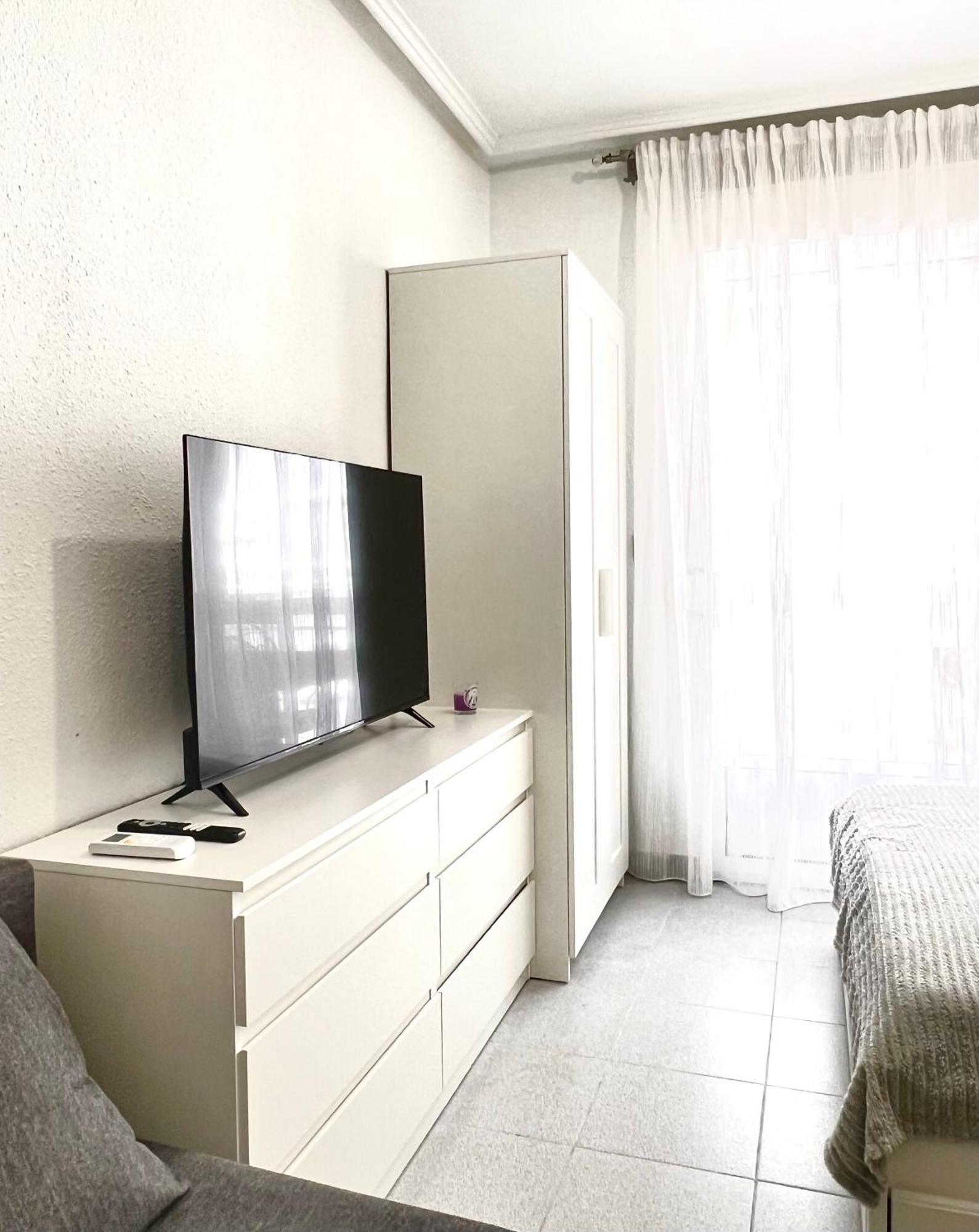 Renovated Cosy Studio 350 M Playa Del Cura, With Official Touristic License ตอร์เรเวียคา ภายนอก รูปภาพ